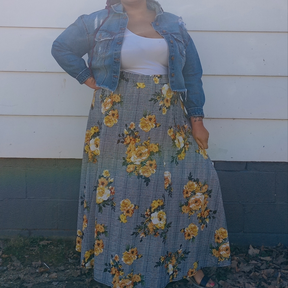 Floral And Plaid Maxi Skirt - Picture 2 of 7